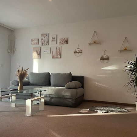 Kingsize Bett Boho Apartment Mit Tiefgarage Naehe Salzburg Freilassing Kültér fotó